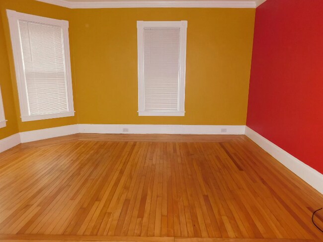 Building Photo - 46 Kingsley Ave