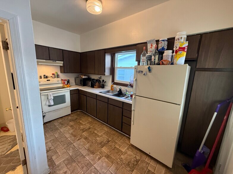 Building Photo - 511 2nd Ave