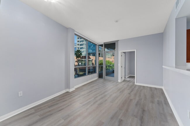 Building Photo - 253 Tenth Ave