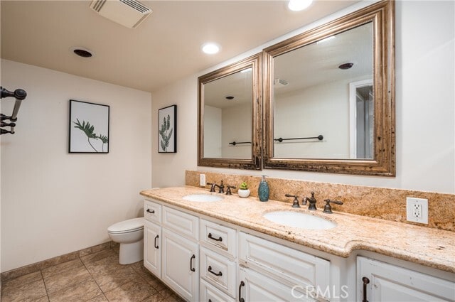 Building Photo - 2328 E Vine Ave