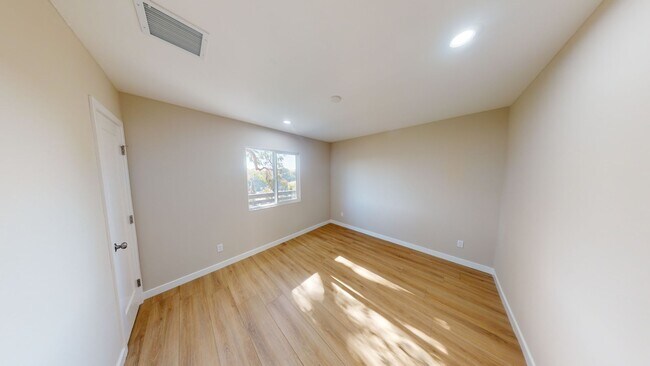 Building Photo - Newly Built 4 bedroom on Dorothy Way!