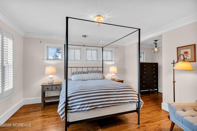 Building Photo - 513 Morris Ave