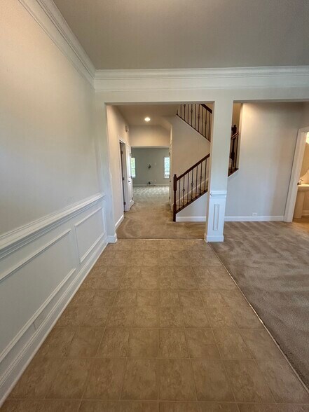 Building Photo - 1134 Beechfern Cir