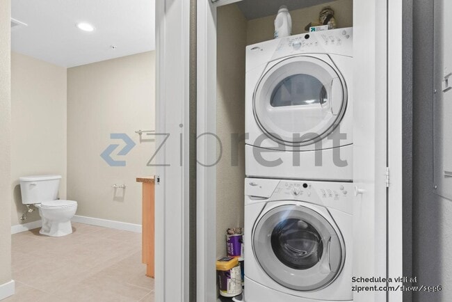 Building Photo - Unit 4183