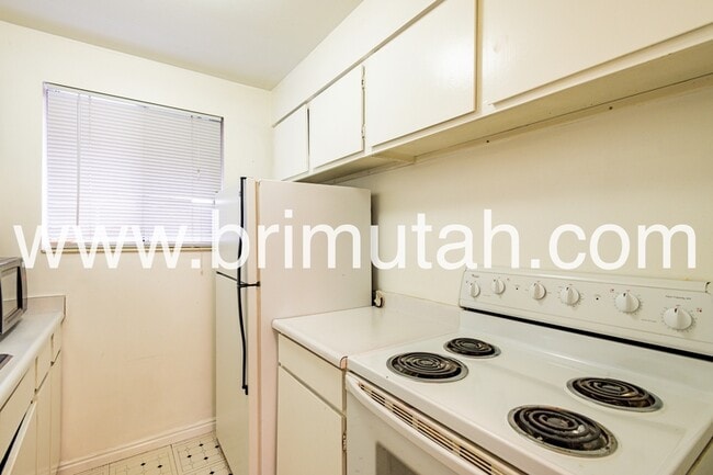 Building Photo - 1418-1426 S. 1100 E. - 16N