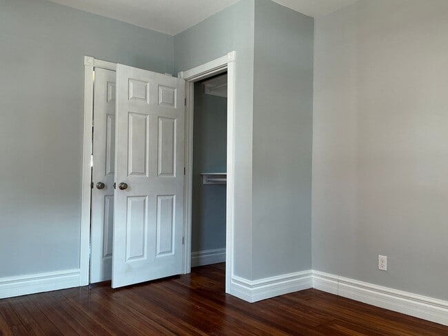 Building Photo - 518-522 High Street