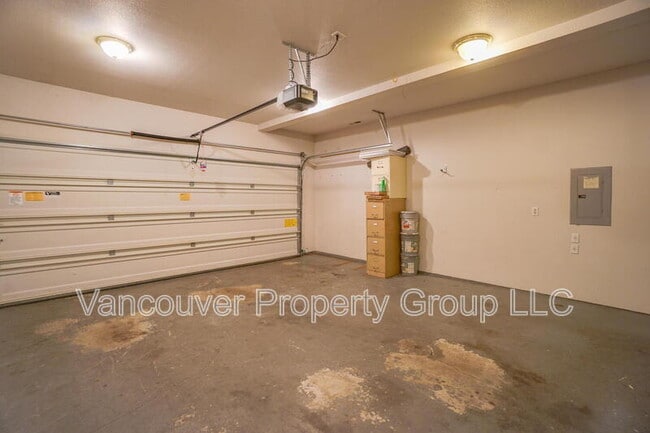 Building Photo - 6416 NE 163rd Ave