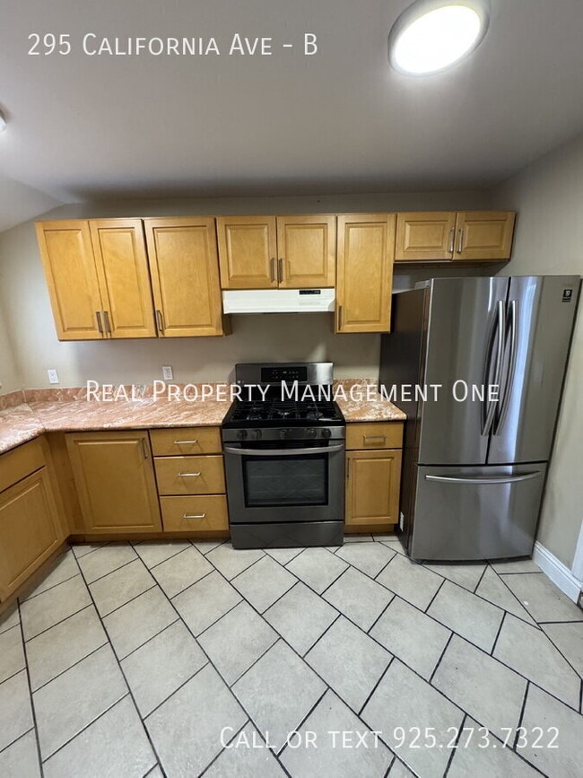 Building Photo - 295 California Ave