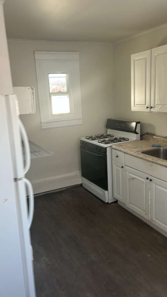 Building Photo - 201 4th St