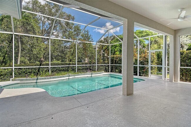 Building Photo - 5001 Sturbridge Ct
