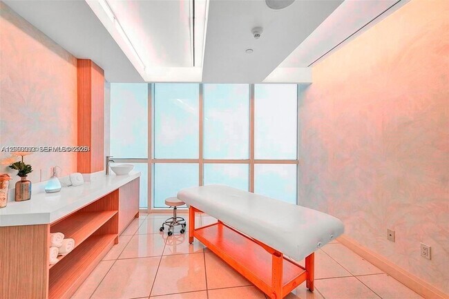 Building Photo - 18101 Collins Ave