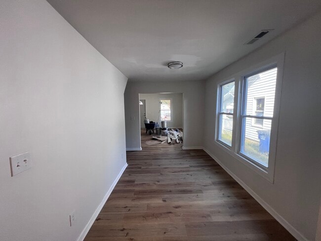 Building Photo - 1218 21st St