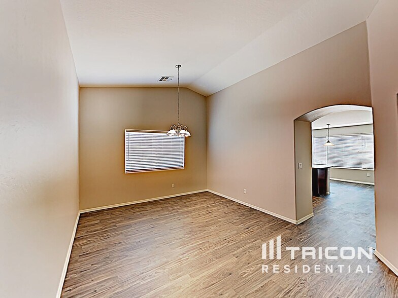 Building Photo - 2117 W Pickett Ct