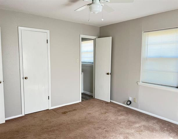 Building Photo - 209 Red Bird Ln