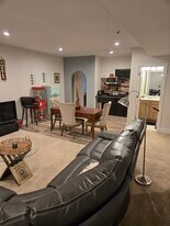 Building Photo - 10604 McCormick Farm Dr