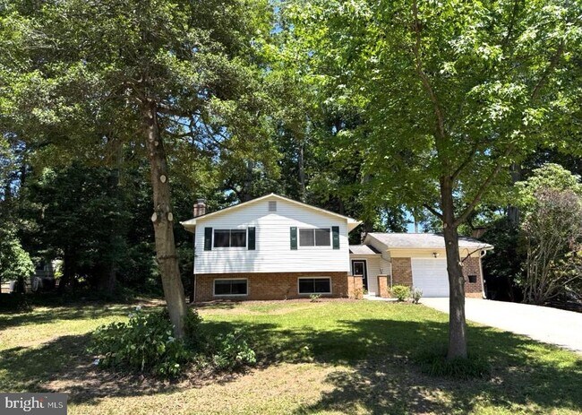 Building Photo - 100 Oak Dr