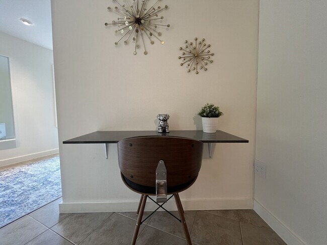 Building Photo - Spacious 1 Bedroom ADU Steps to OHSU with Soaking Tub, Rain Shower, and Treeline Views