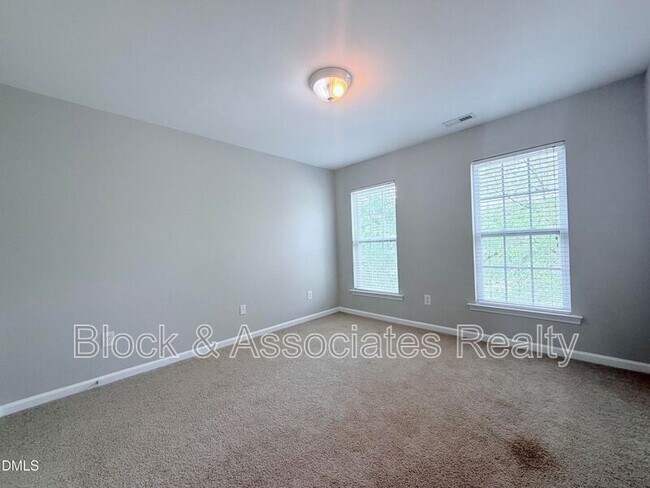 Building Photo - 2101 Addenbrock Dr