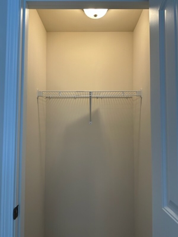 Building Photo - 208 Gum Swamp Trl