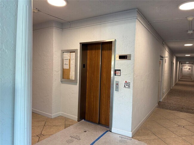 Building Photo - 1100 Imperial Dr