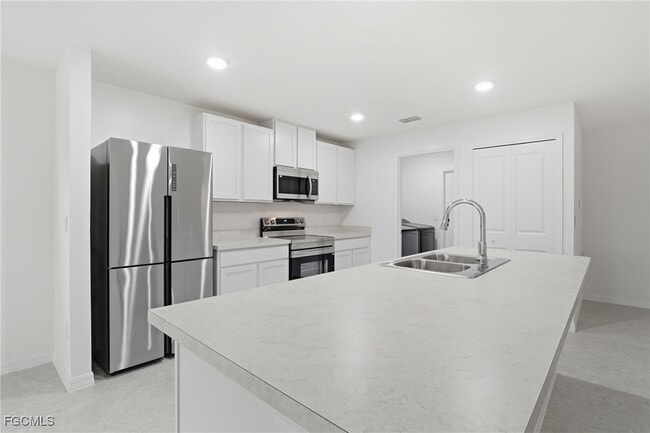 Building Photo - 3418 20th St SW