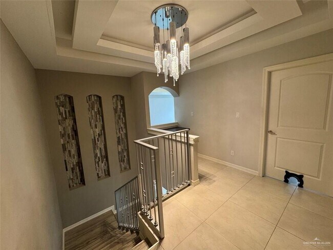 Building Photo - 2316 Corales St