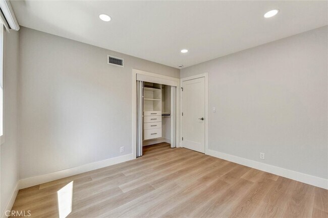 Building Photo - 629 S Yorba St