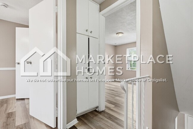 Building Photo - 5702 Beechcroft Rd
