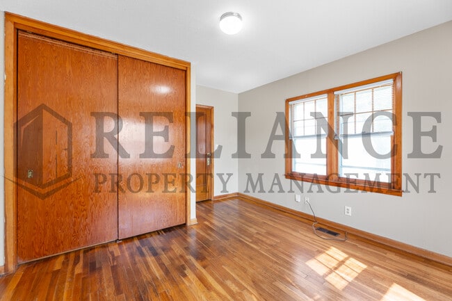 Building Photo - 440 S Osage St
