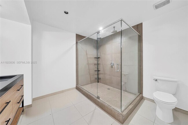 Building Photo - 6864 SW 114th Pl