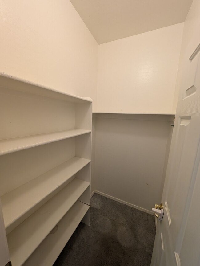 Building Photo - 3 Bedroom Home in the Crismon Crossing Com...