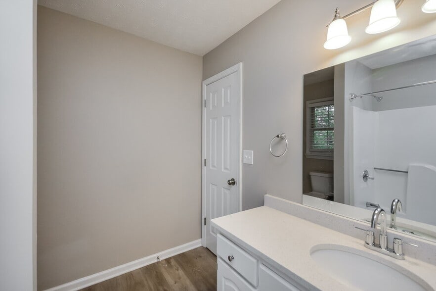 Building Photo - 9245 Tara Dr SW