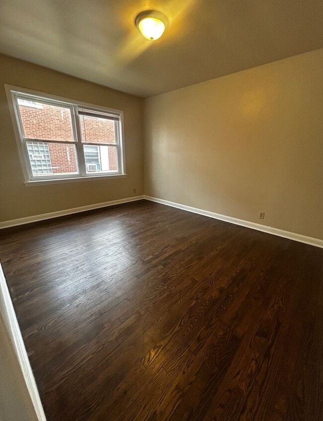 Building Photo - 3178