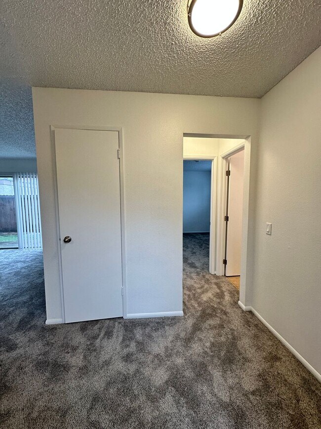 Building Photo - # B - BUILDING ON NORTH CANAL STREET