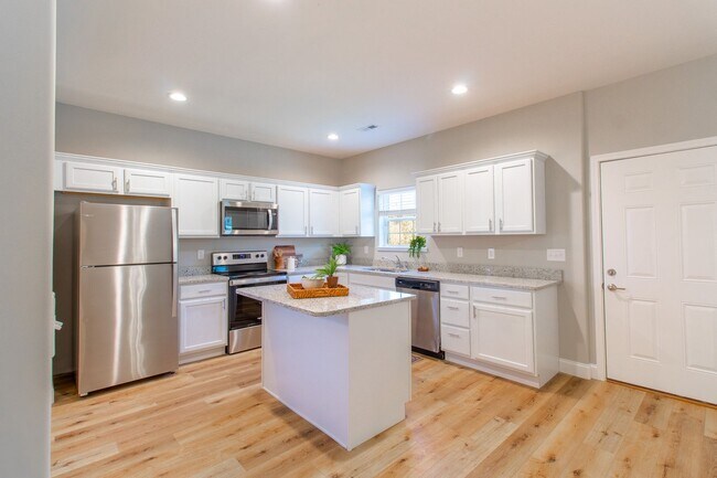 Building Photo - 3449 Frylee Ct