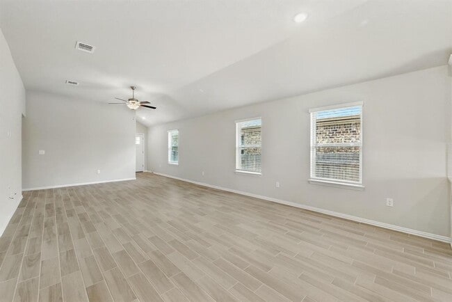 Building Photo - 149 Hackberry Ln