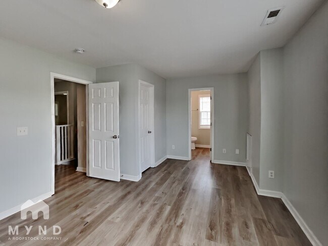 Building Photo - 4253 Beacon Crest Way