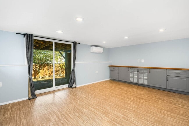 Building Photo - 4032 37th Ave SW