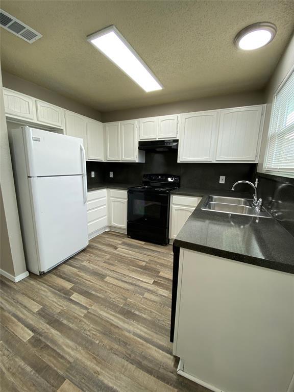 Building Photo - 1409 Courtney Pl