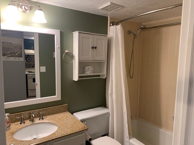 Building Photo - 3615 N Wolf Creek Dr