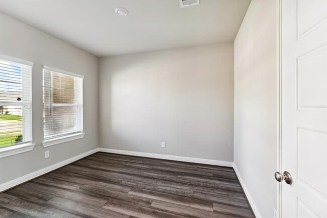 Building Photo - 4322 Pale Fox Ln