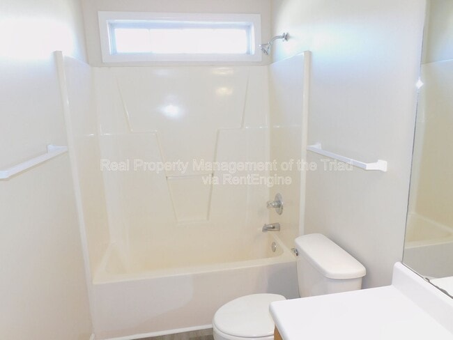 Building Photo - 600 Pecan Ridge Cir