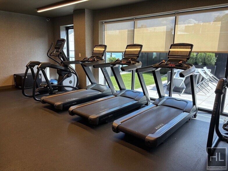 Building Photo - NORTHERN BOULEVARD