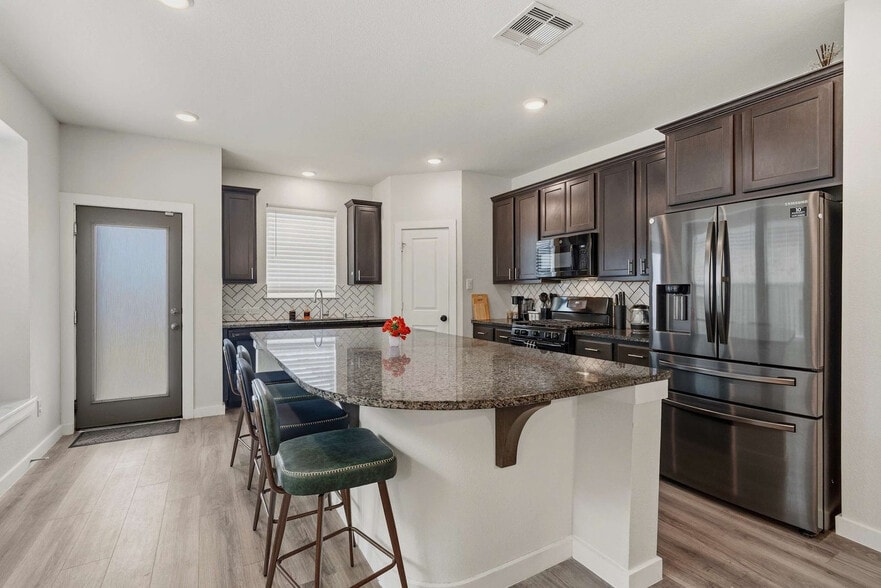 Building Photo - 5038 Azalea Trace Dr