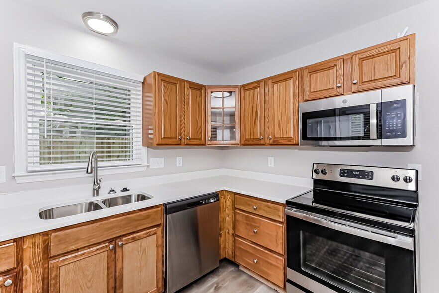 Building Photo - 3522 Fortis Ln