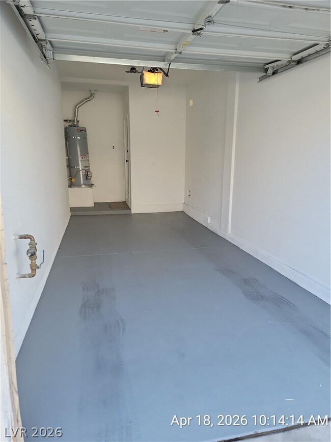 Building Photo - 8823 Roping Rodeo Ave