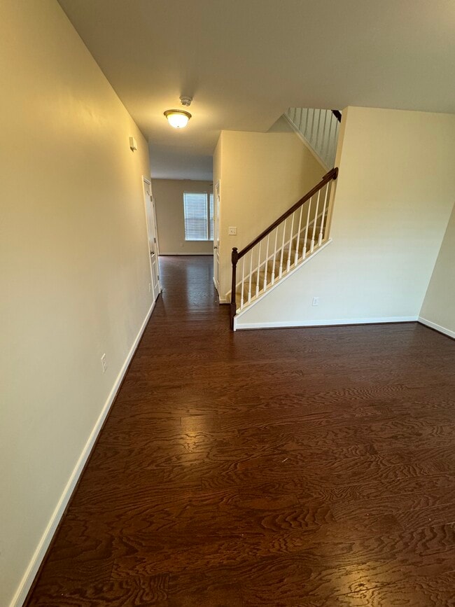 Building Photo - 6901 Swanhaven Dr