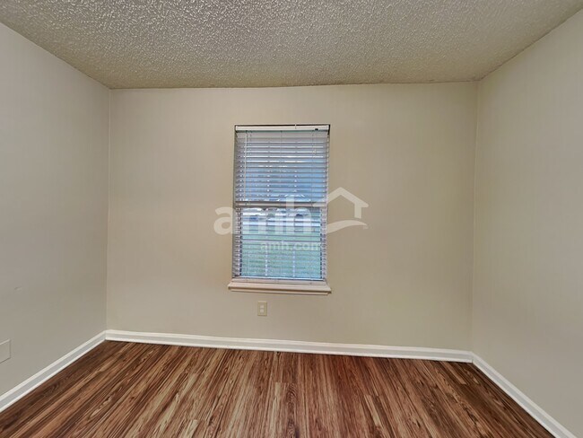 Building Photo - 4491 Cobblefield Cir W