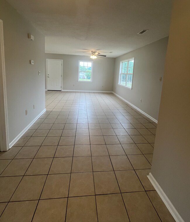 Building Photo - 6886 Reidville Rd