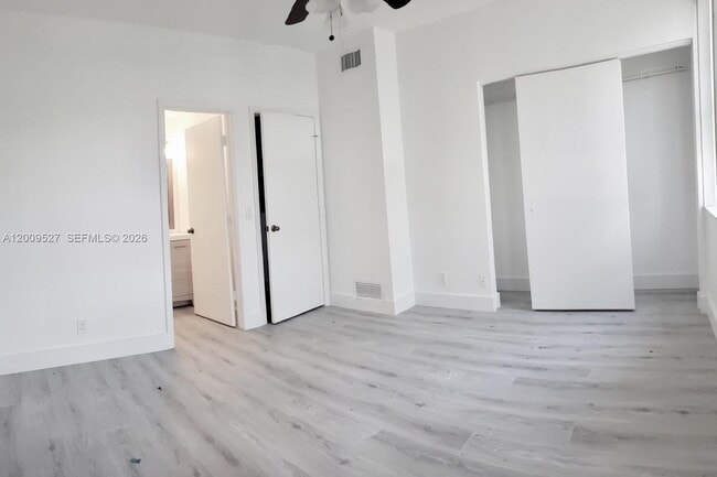 Building Photo - 16691 Hemingway Dr